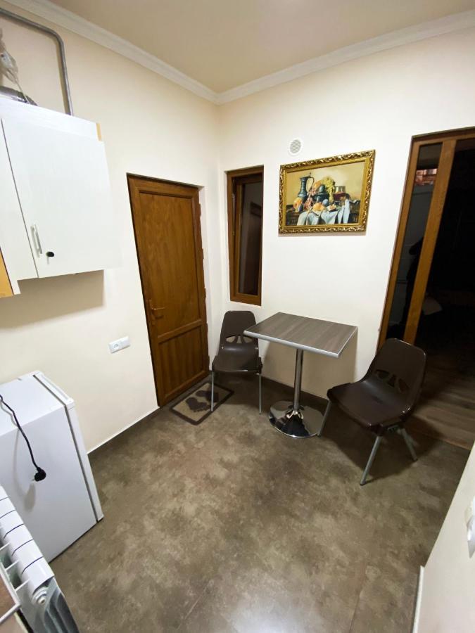 Dom Hostel & Tours Erivan Exterior foto