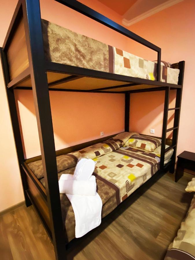 Dom Hostel & Tours Erivan Exterior foto
