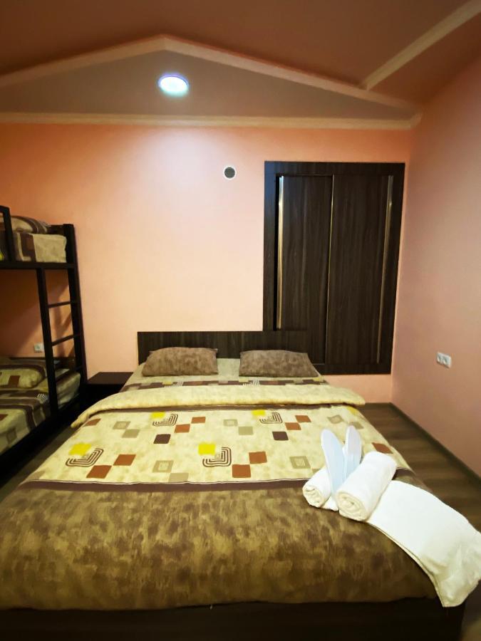 Dom Hostel & Tours Erivan Exterior foto
