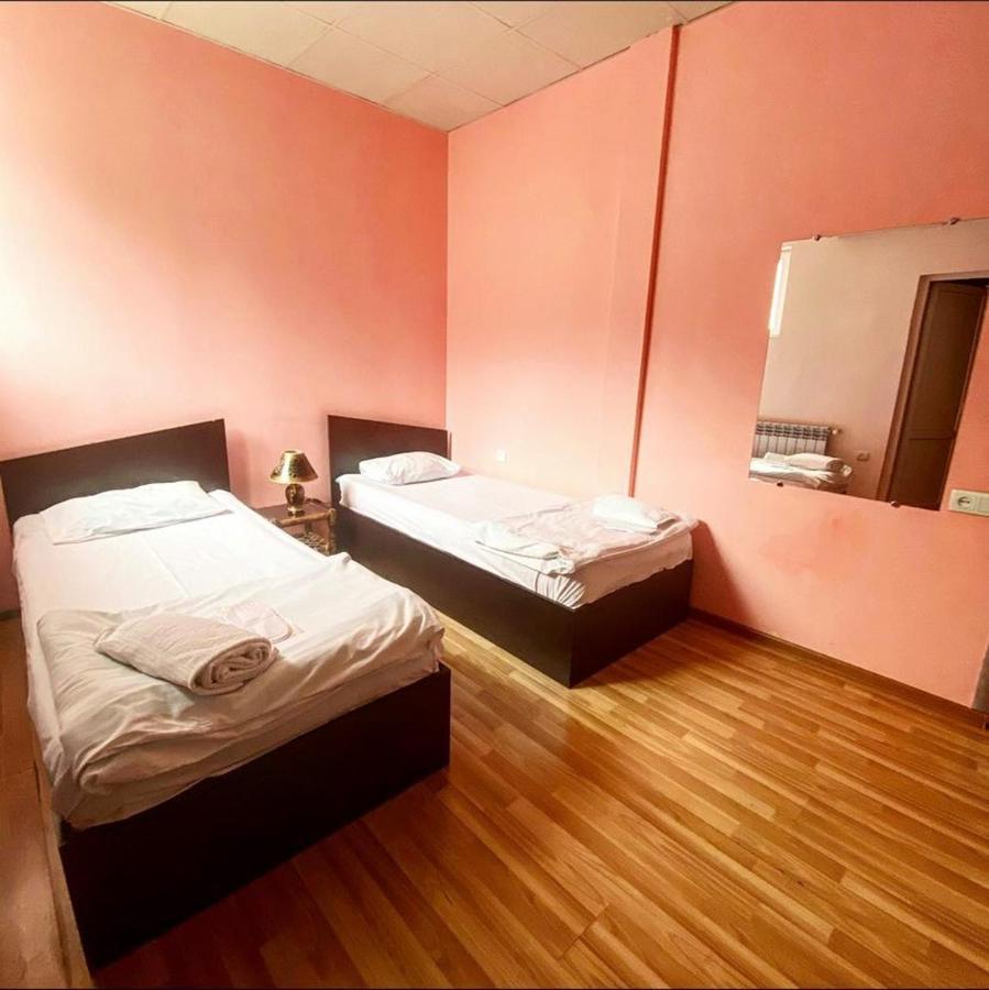 Dom Hostel & Tours Erivan Exterior foto
