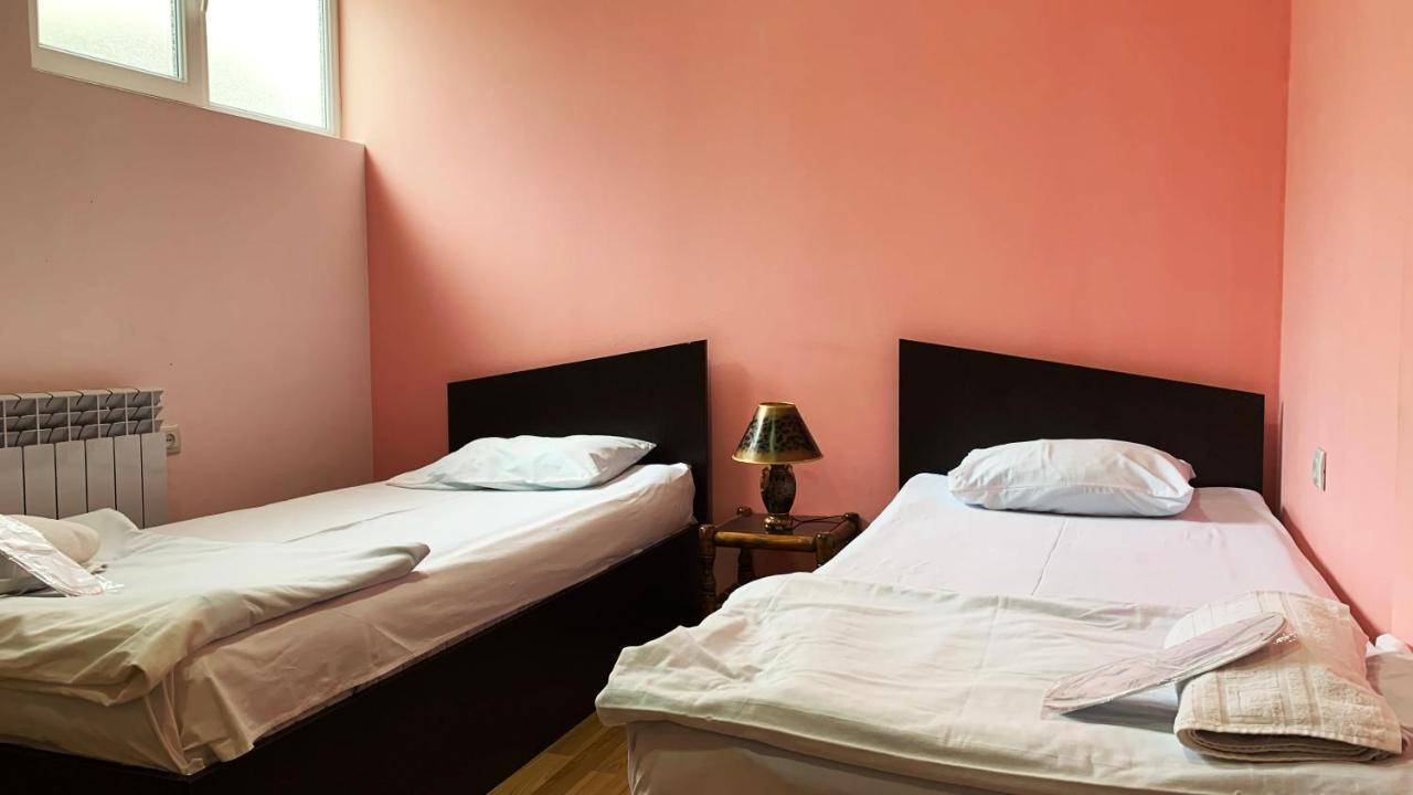Dom Hostel & Tours Erivan Exterior foto