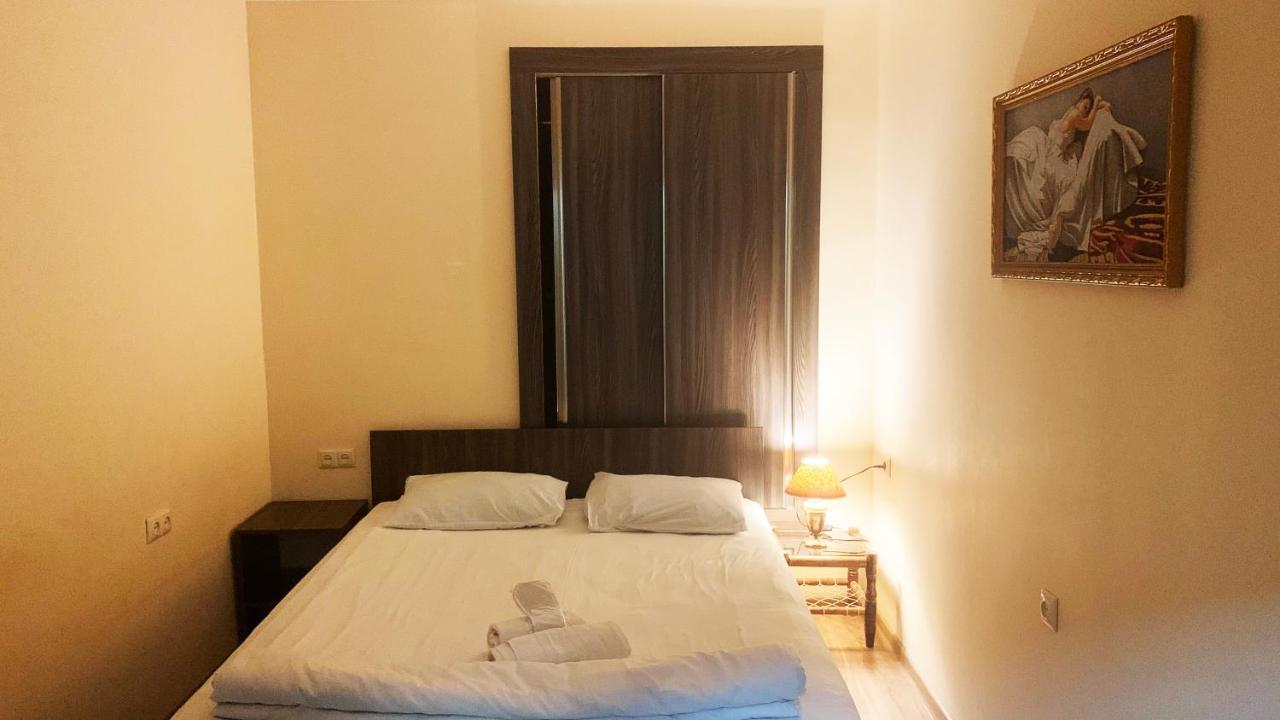 Dom Hostel & Tours Erivan Exterior foto
