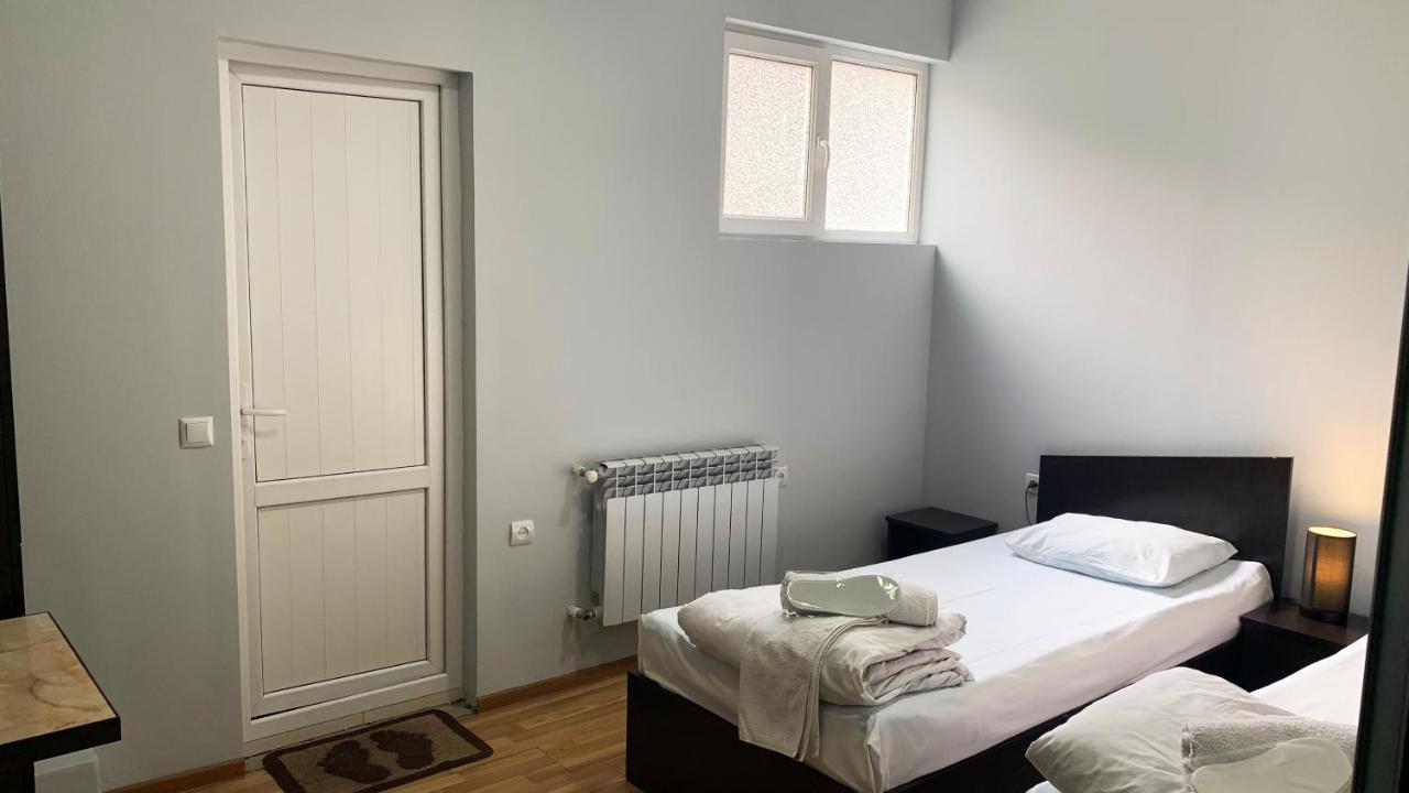 Dom Hostel & Tours Erivan Exterior foto